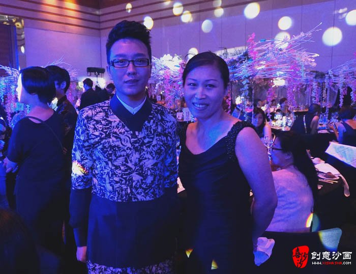 李玉刚尤佳合影